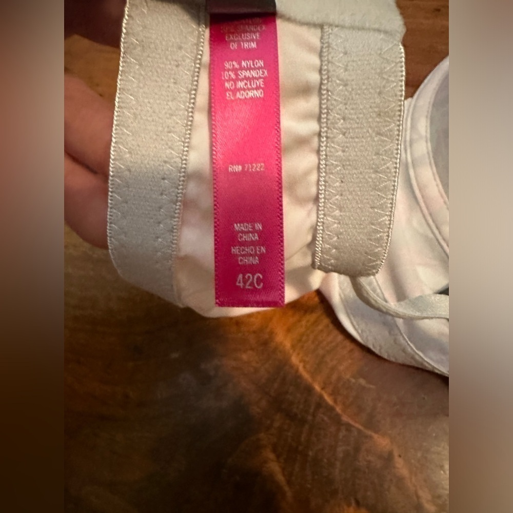 NWT Vince Camuto Plus Size Bra - Size 42C - Picture 10 of 13